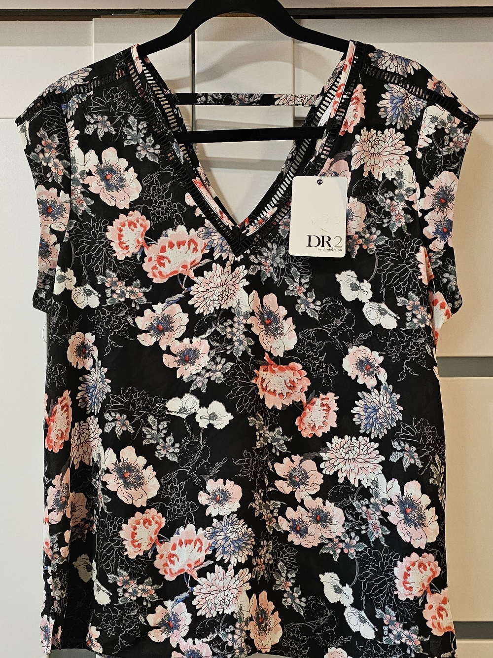 DR2 Floral V-Neck Cap Sleeve Top - Black with Pink Floral